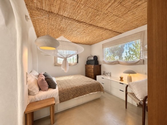 4 Bedroom 3 Bathroom Villa in Llíria - Caza De Casa