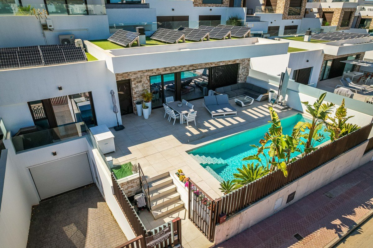 default 4 Bedroom 4 Bathroom Villa in Rojales - Caza De Casa