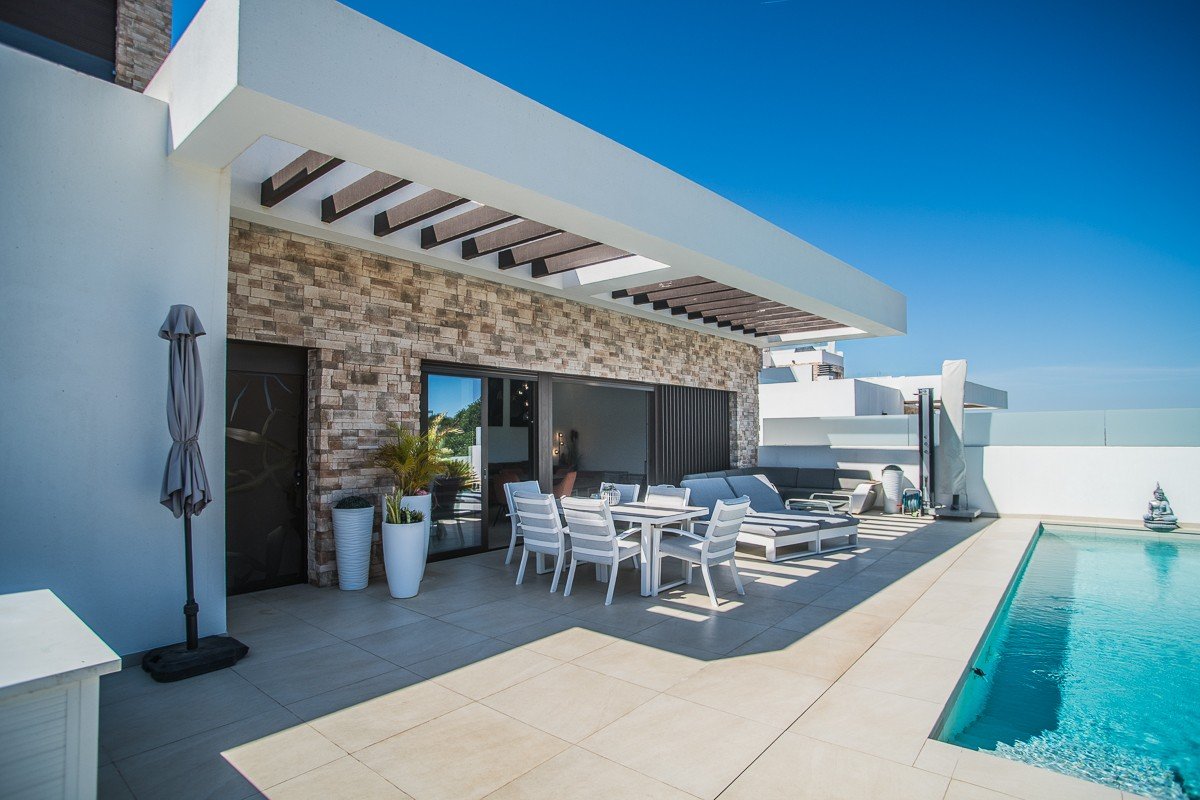 o_1k2km64vekfl15pkmev11usblv2n 4 Bedroom 4 Bathroom Villa in Rojales - Caza De Casa