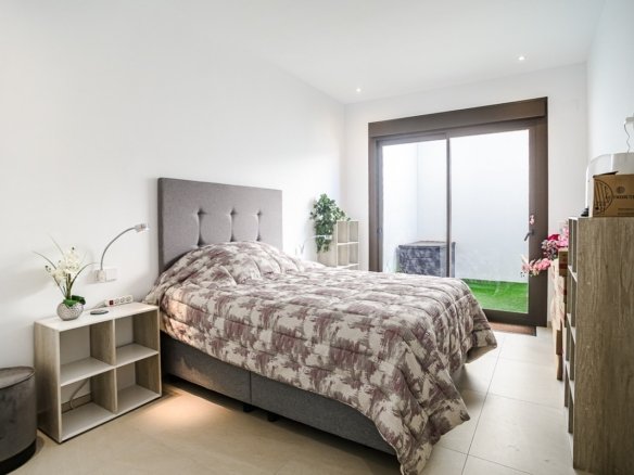 4 Bedroom 4 Bathroom Villa in Rojales - Caza De Casa
