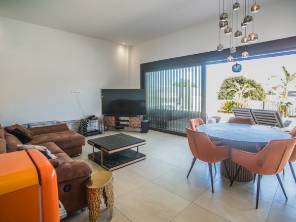 4 Bedroom 4 Bathroom Villa in Rojales - Caza De Casa