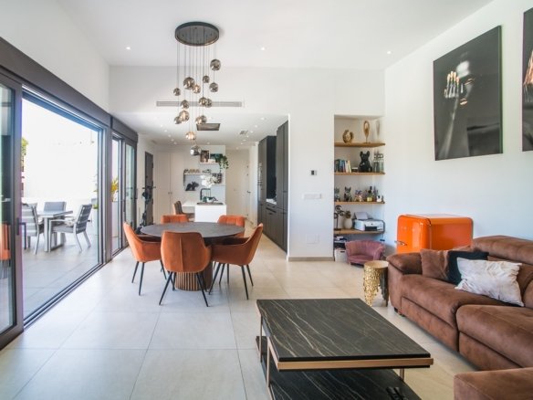 4 Bedroom 4 Bathroom Villa in Rojales - Caza De Casa