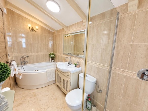 3 Bedroom 2 Bathroom Villa in Orihuela Costa - Caza De Casa