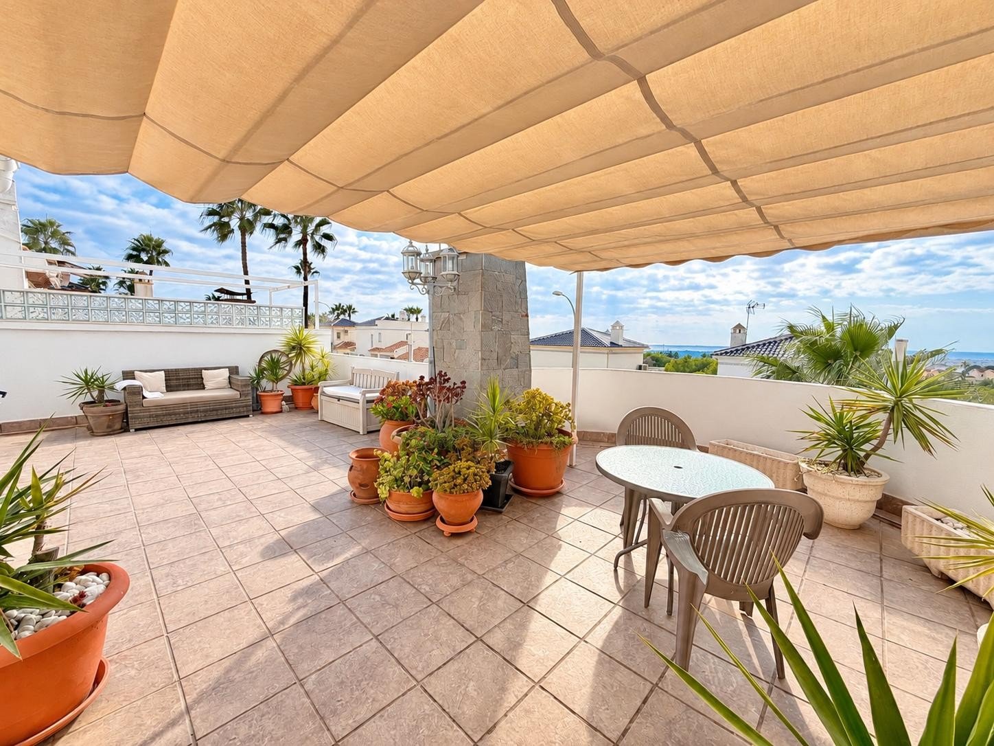 3 Bedroom 2 Bathroom Villa in Orihuela Costa - Caza De Casa