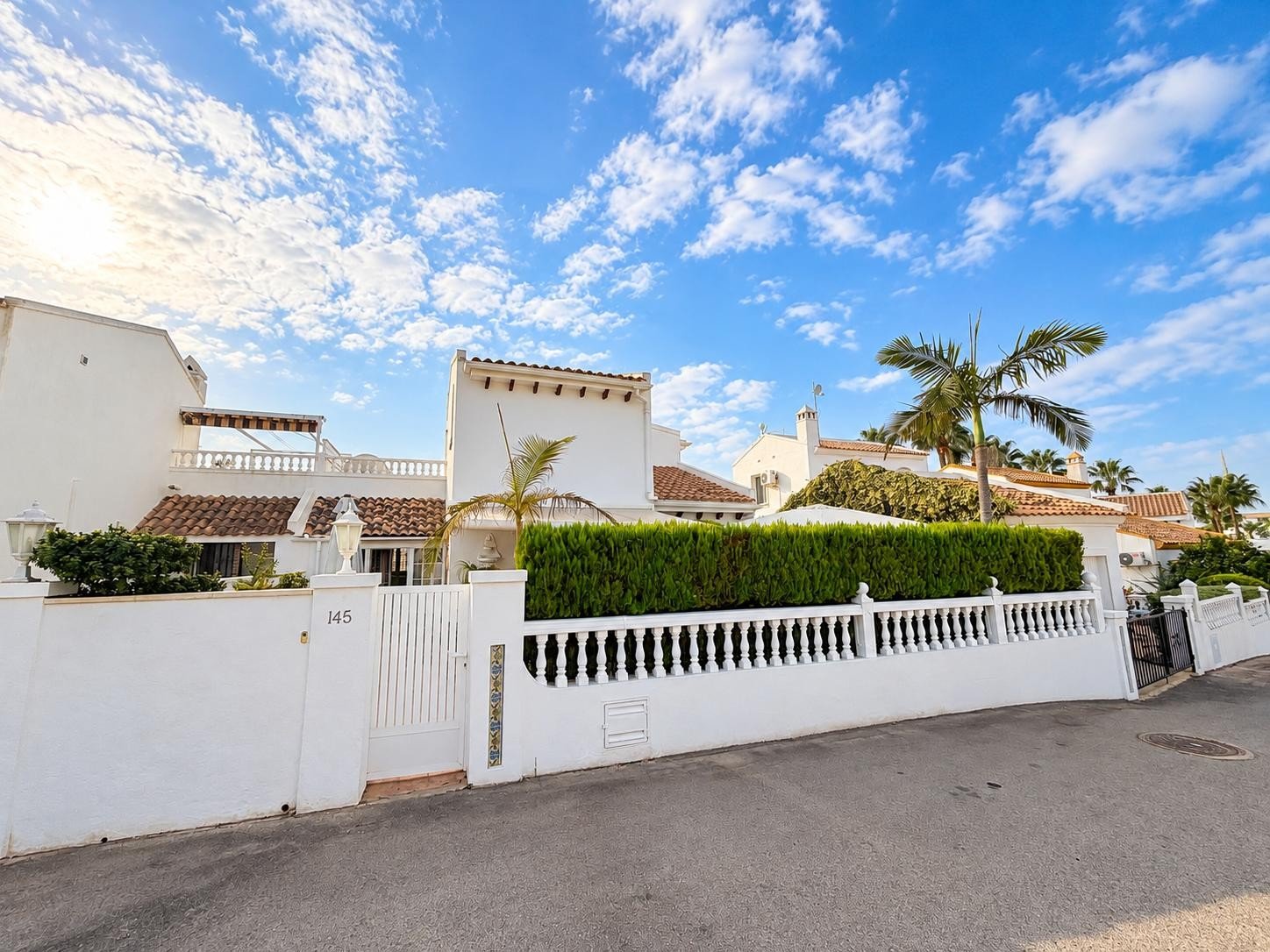 3 Bedroom 2 Bathroom Villa in Orihuela Costa - Caza De Casa