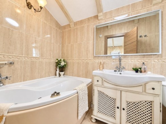 3 Bedroom 2 Bathroom Villa in Orihuela Costa - Caza De Casa