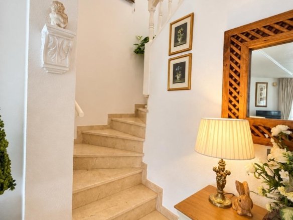 3 Bedroom 2 Bathroom Villa in Orihuela Costa - Caza De Casa
