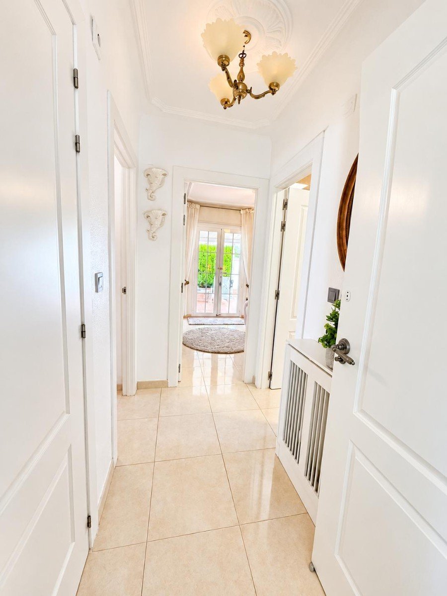 3 Bedroom 2 Bathroom Villa in Orihuela Costa - Caza De Casa