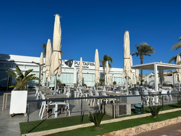 3 Bedroom 2 Bathroom Villa in Orihuela Costa - Caza De Casa