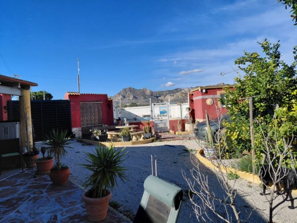 3 Bed 3 Bath Country House in Orihuela - Caza De Casa
