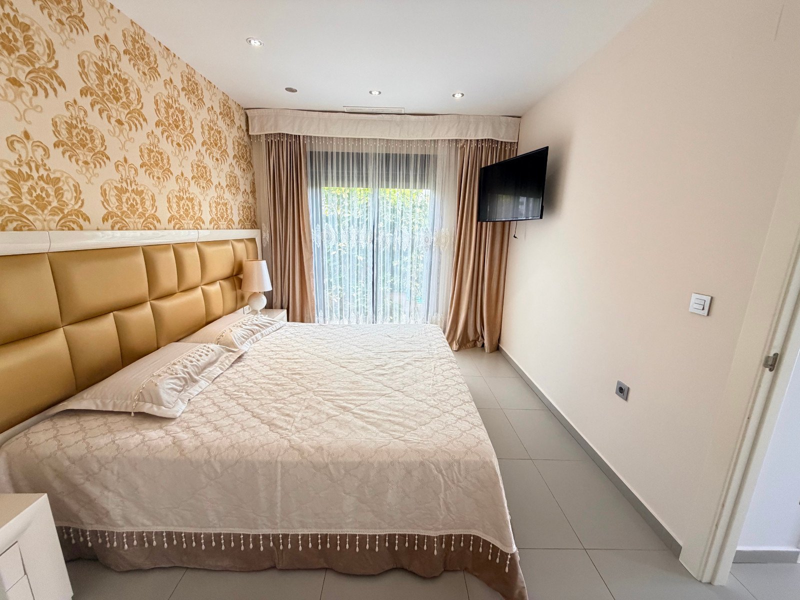 o_1k2qdkq4l7pk1rh2msah8e37i61 3 Bedroom 3 Bathroom Villa in Ciudad Quesada - Caza De Casa