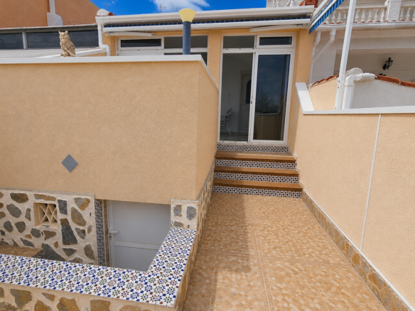 1 Bed 1 Bath Town House in Ciudad Quesada - Caza De Casa