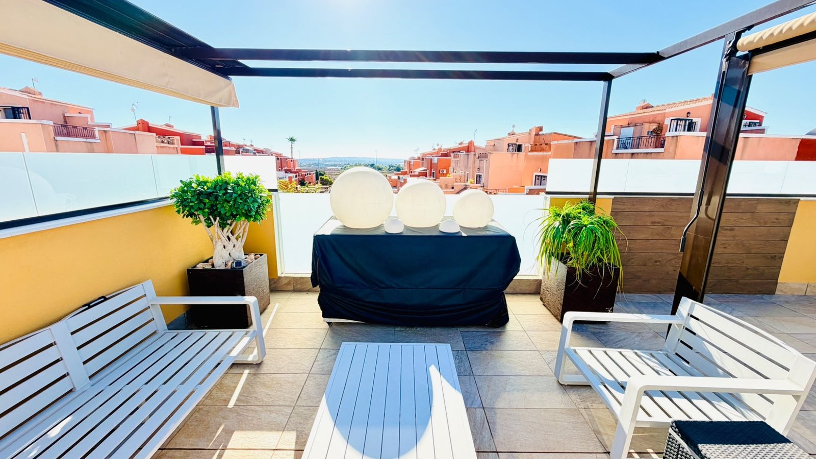 3 Bed 2 Bath Town House in Los Montesinos - Caza De Casa