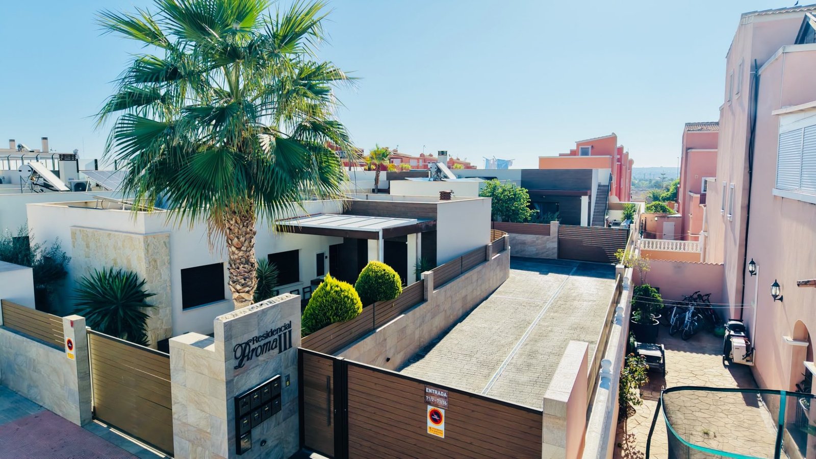 3 Bed 2 Bath Town House in Los Montesinos - Caza De Casa