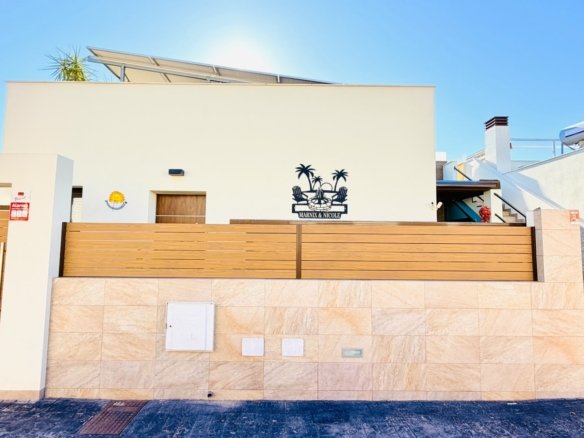 3 Bed 2 Bath Town House in Los Montesinos - Caza De Casa
