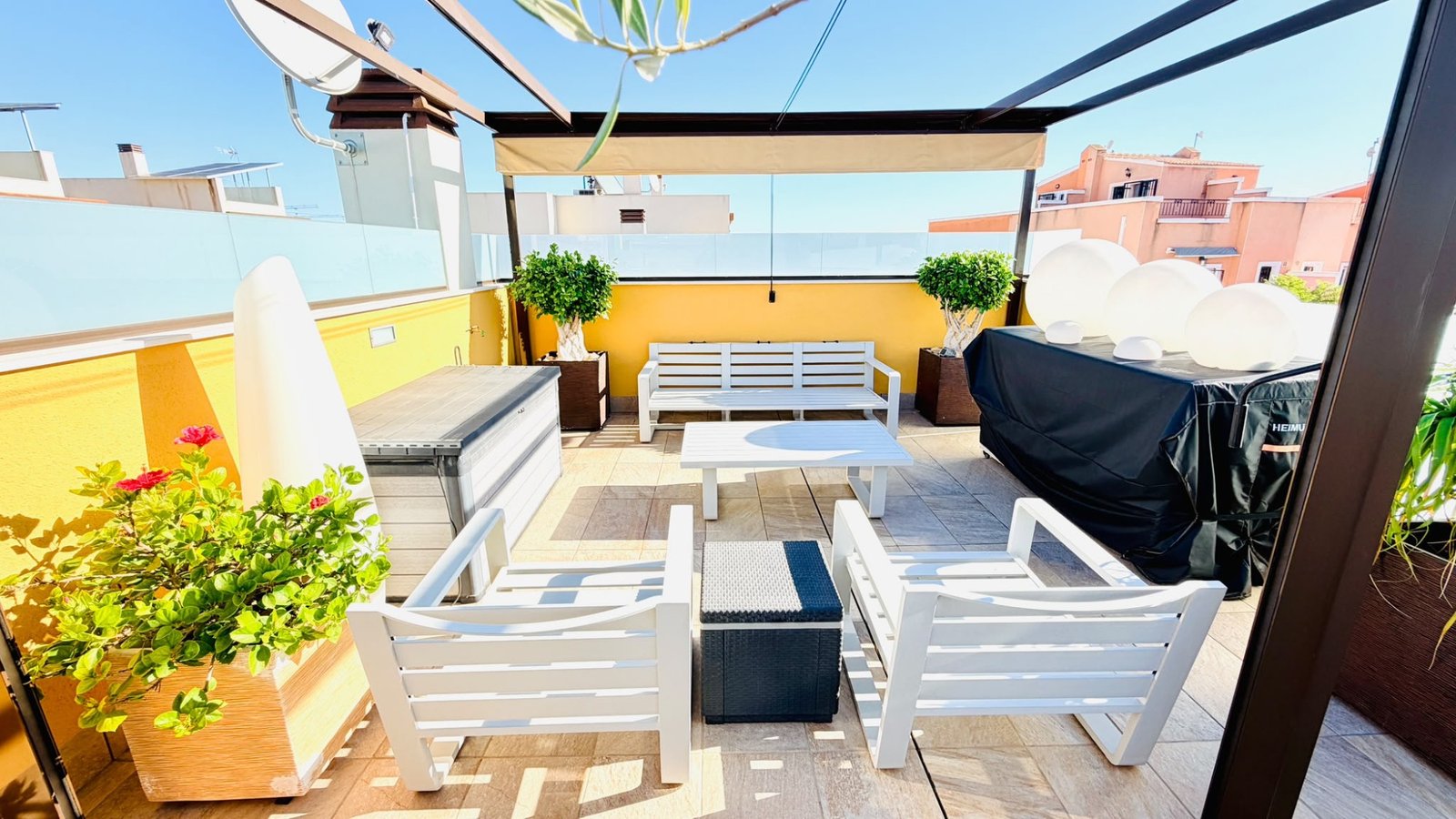 3 Bed 2 Bath Town House in Los Montesinos - Caza De Casa