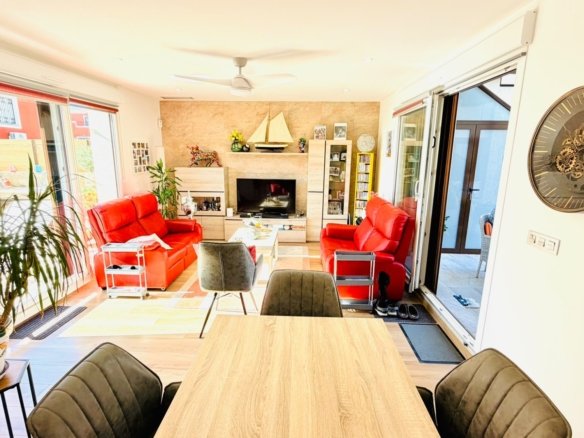 3 Bed 2 Bath Town House in Los Montesinos - Caza De Casa