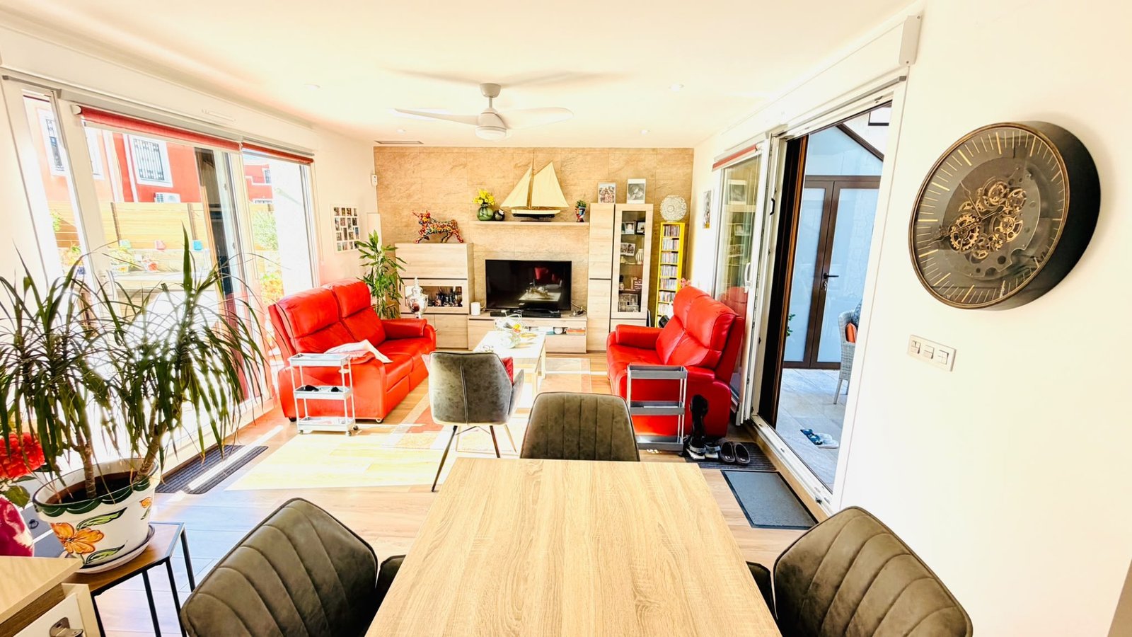3 Bed 2 Bath Town House in Los Montesinos - Caza De Casa