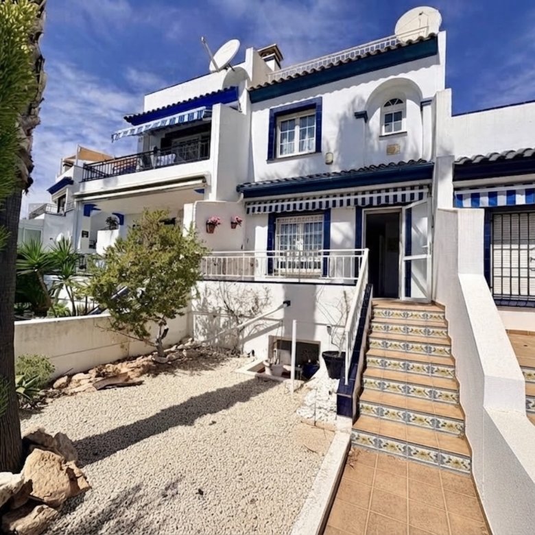 2 Bedroom 2 Bathroom Town House in Orihuela - Caza De Casa
