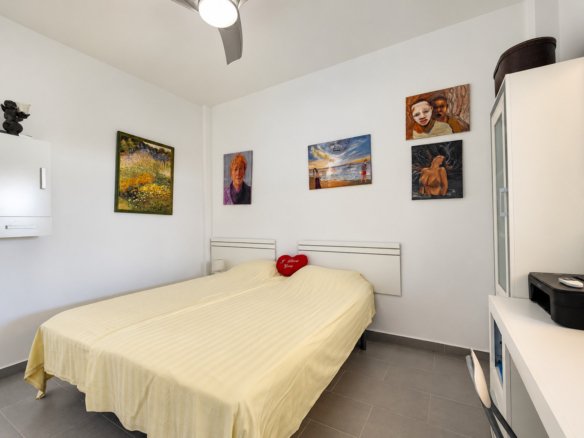 2 Bed 2 Bath Villa in Formentera del Segura - Caza De Casa
