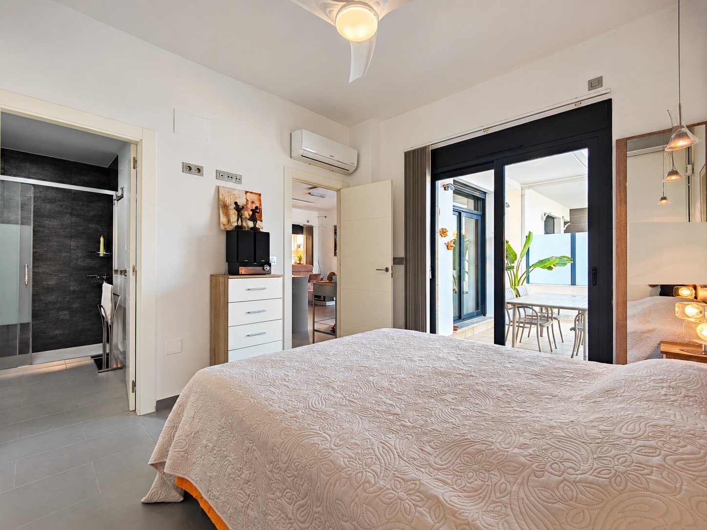 2 Bed 2 Bath Villa in Formentera del Segura - Caza De Casa