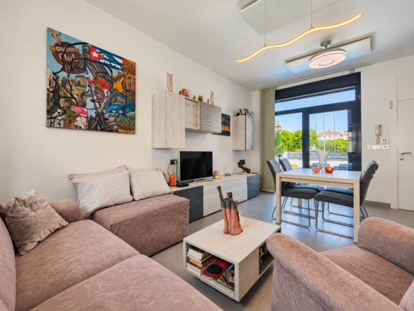 2 Bed 2 Bath Villa in Formentera del Segura - Caza De Casa