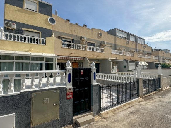 2 Bedroom 2 Bathroom Town House in Orihuela Costa - Caza De Casa