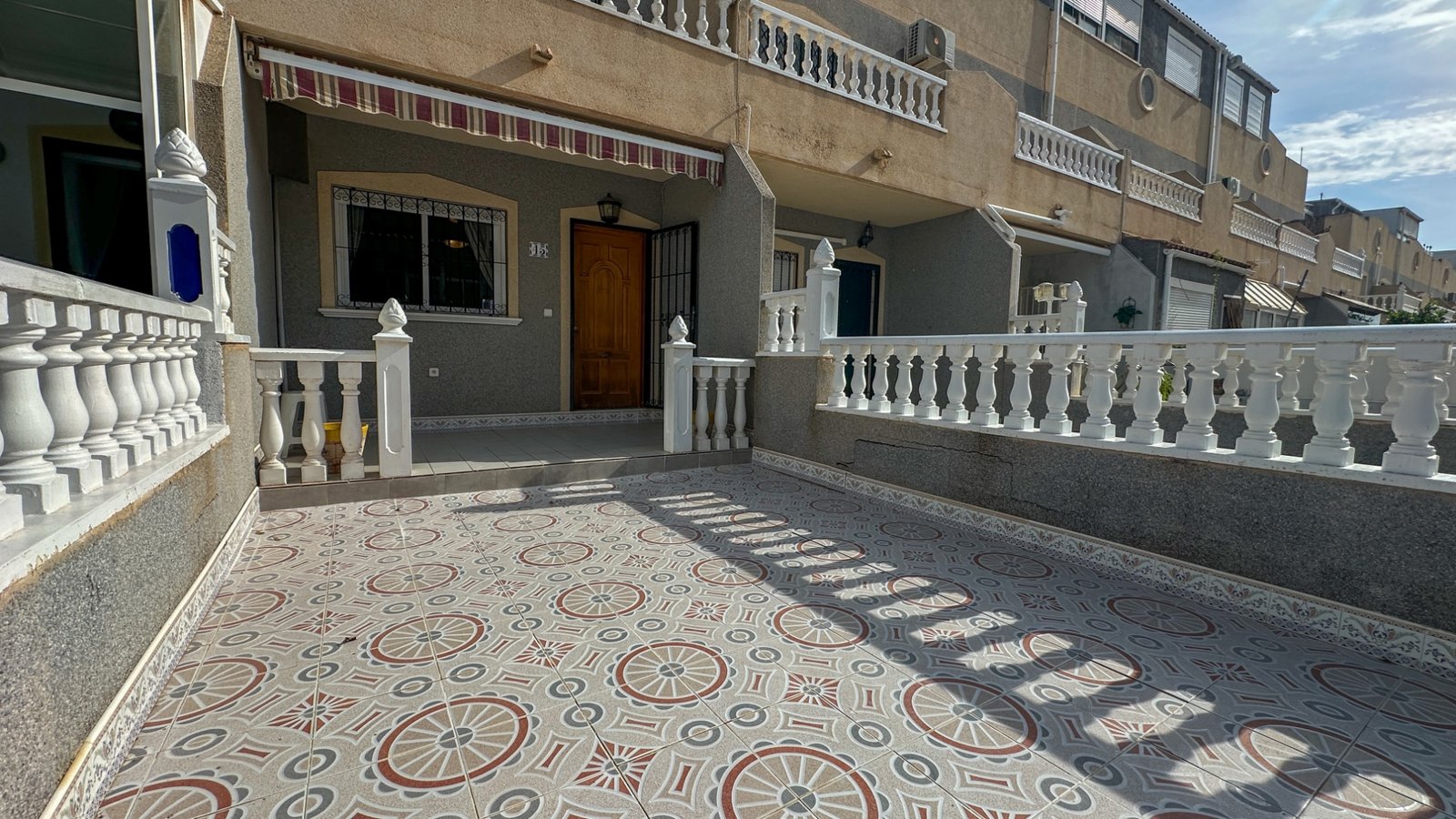 o_1k483ida31e9rmtumgbl2674m3v 2 Bedroom 2 Bathroom Town House in Orihuela Costa - Caza De Casa