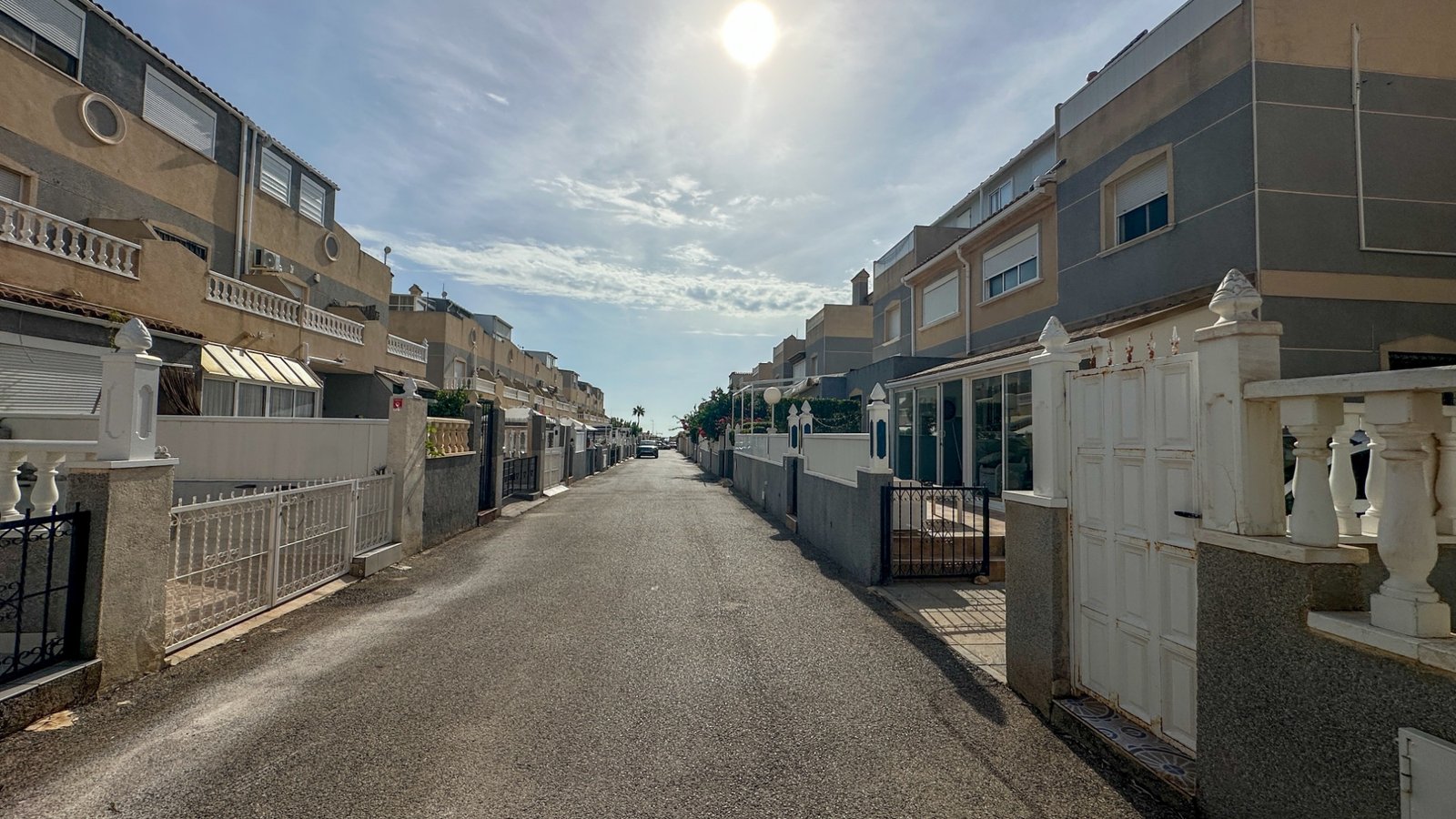 o_1k483ida31h291ks21hi2vj4pkb3l 2 Bedroom 2 Bathroom Town House in Orihuela Costa - Caza De Casa