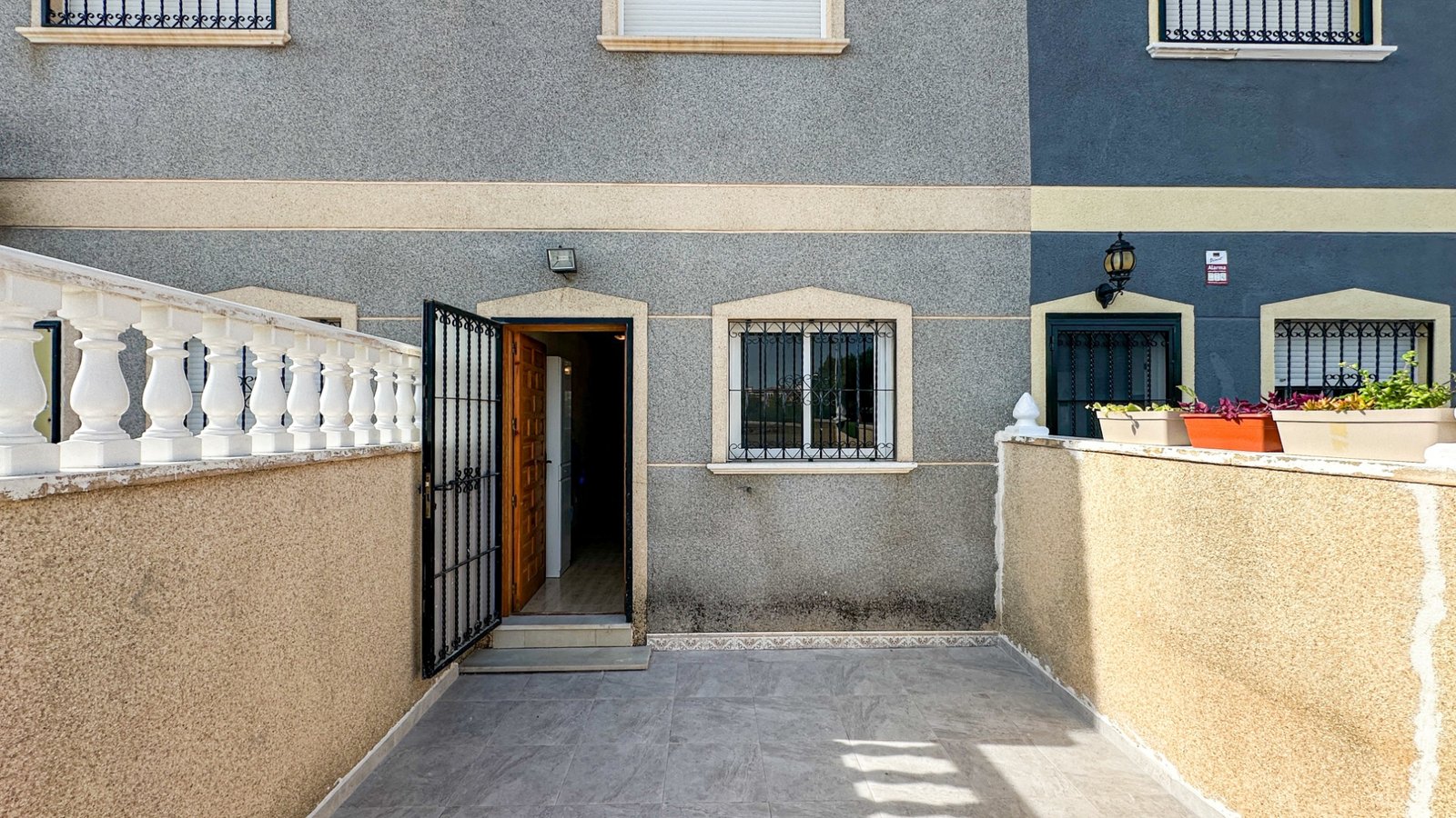 o_1k483ida31s5qh4f1i6ntp1m154f 2 Bedroom 2 Bathroom Town House in Orihuela Costa - Caza De Casa
