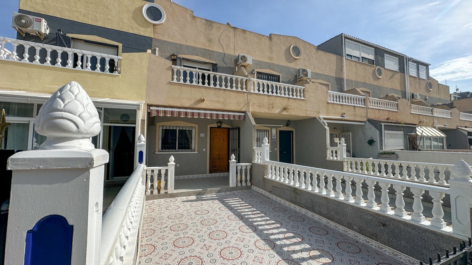 o_1k483ida31sc3dav1365p8v18303r 2 Bedroom 2 Bathroom Town House in Orihuela Costa - Caza De Casa