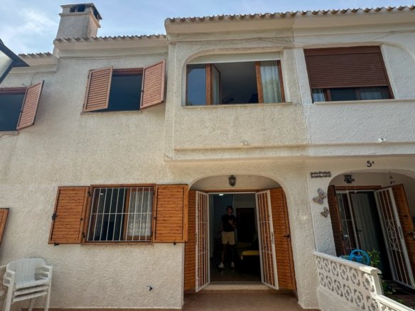 3 Bedroom 2 Bathroom Town House in Orihuela Costa - Caza De Casa