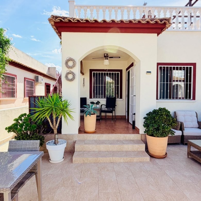 2 Bedroom 1 Bathroom Town House in Daya Vieja - Caza De Casa
