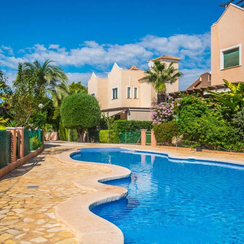 4 Bedroom 2 Bathroom Villa in Torrevieja - Caza De Casa