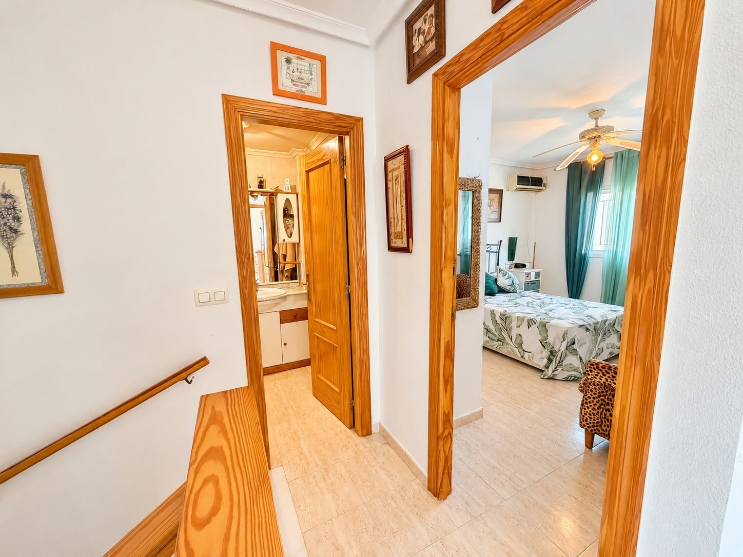 3 Bedroom 2 Bathroom Town House in Alicante - Caza De Casa
