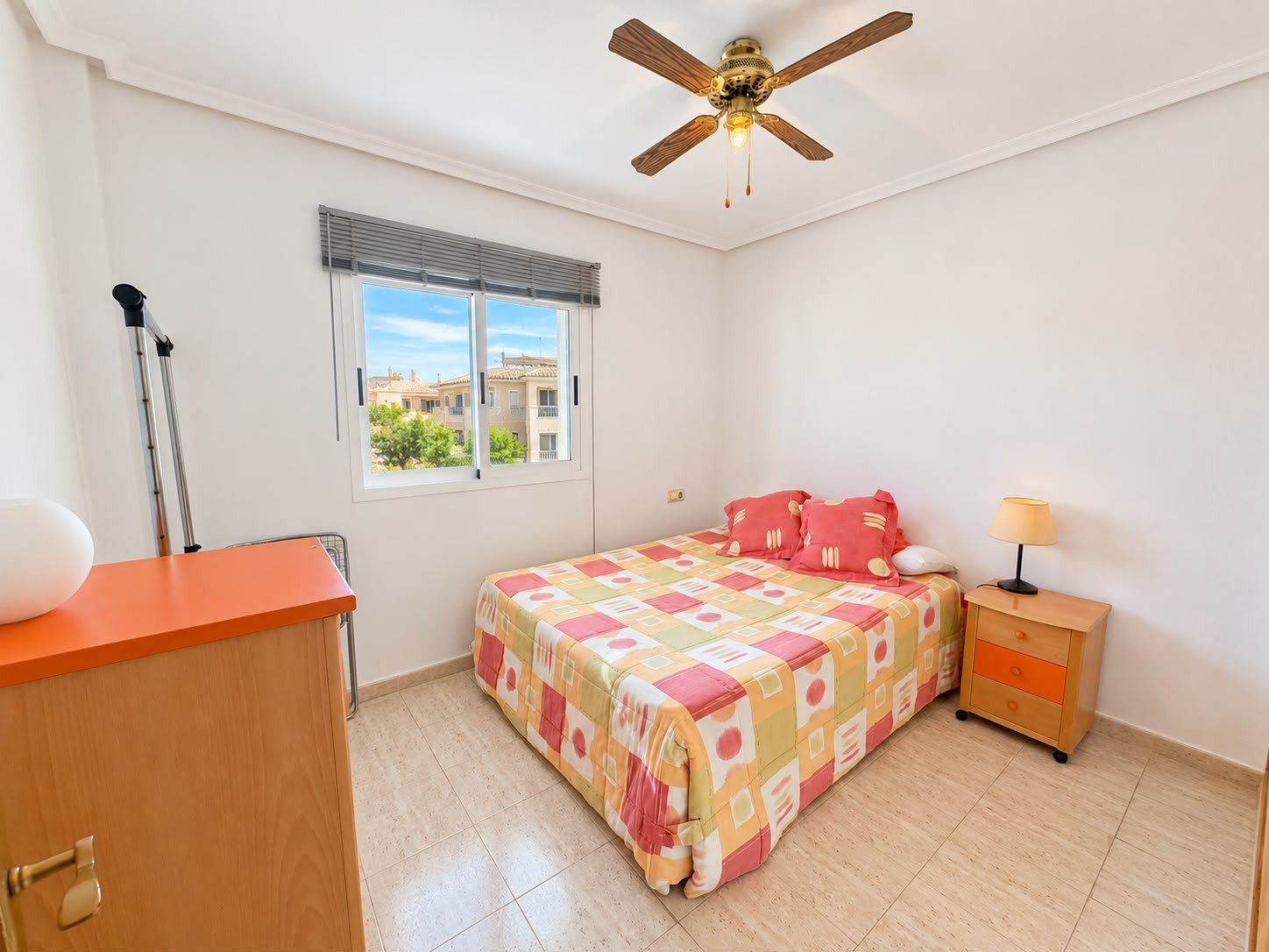 3 Bedroom 2 Bathroom Town House in Alicante - Caza De Casa