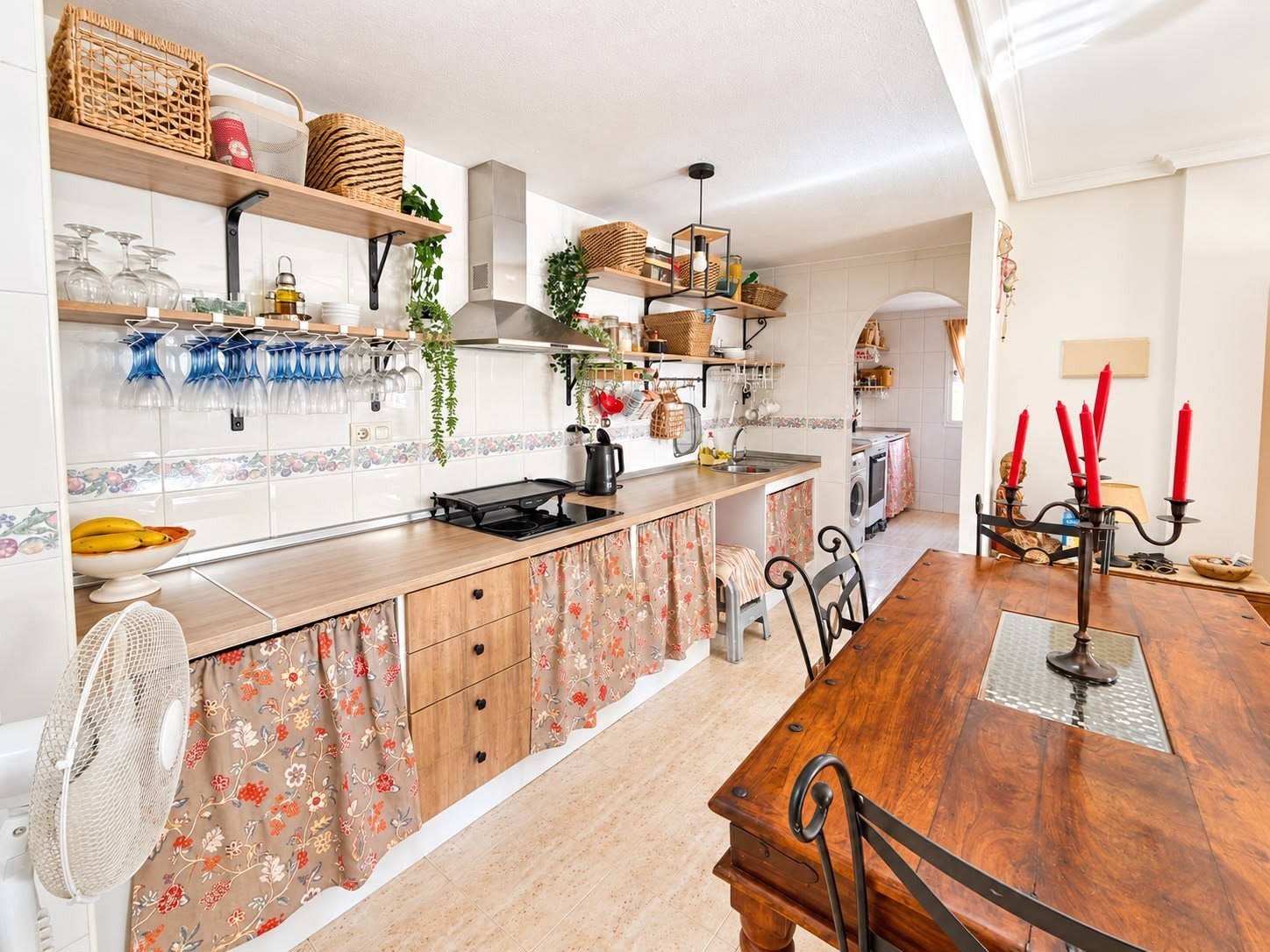 3 Bedroom 2 Bathroom Town House in Alicante - Caza De Casa