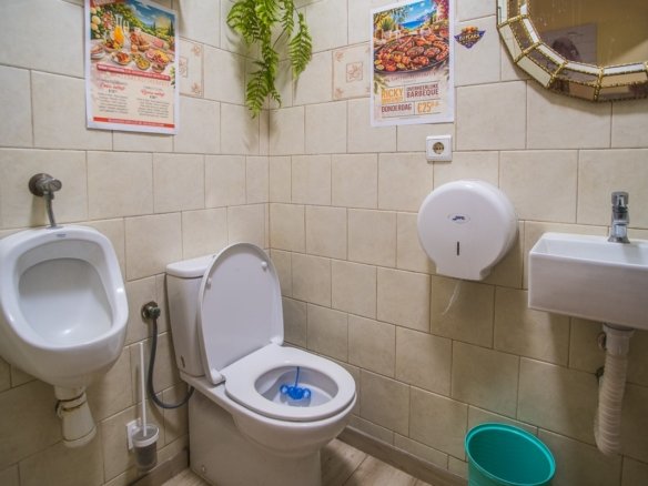 Commercial in Orihuela - Caza De Casa