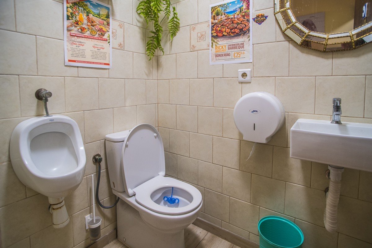Commercial in Orihuela - Caza De Casa