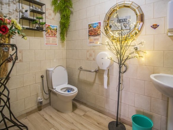 Commercial in Orihuela - Caza De Casa
