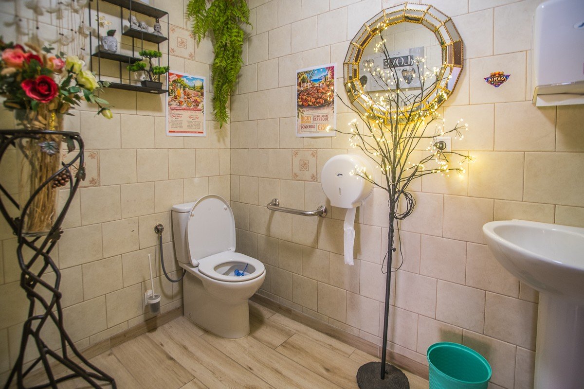 Commercial in Orihuela - Caza De Casa