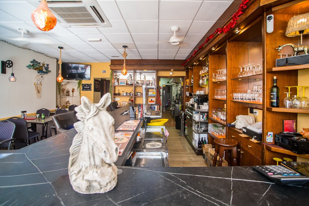 Commercial in Orihuela - Caza De Casa