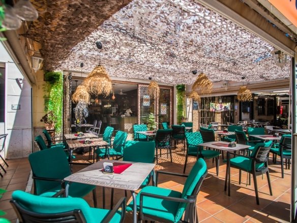 Commercial in Orihuela - Caza De Casa