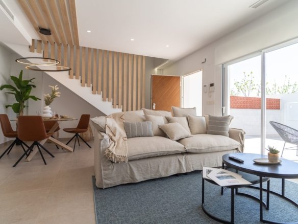 3 Bedroom 3 Bathroom Villa in Pilar de La Horadada - Caza De Casa