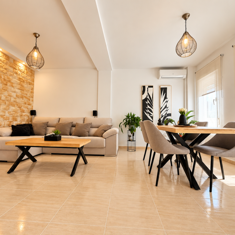 3 Bedroom 2 Bathroom Town House in Daya Nueva - Caza De Casa