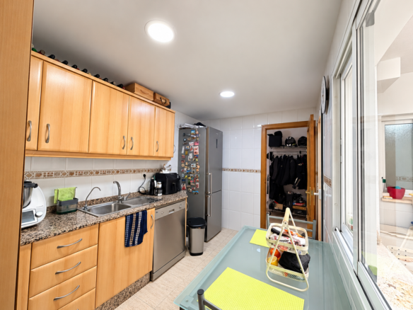 3 Bedroom 2 Bathroom Town House in Daya Nueva - Caza De Casa