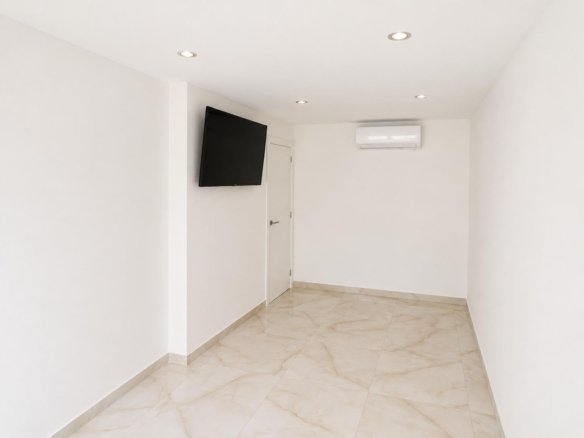 3 Bedroom 2 Bathroom Town House in Torrevieja - Caza De Casa