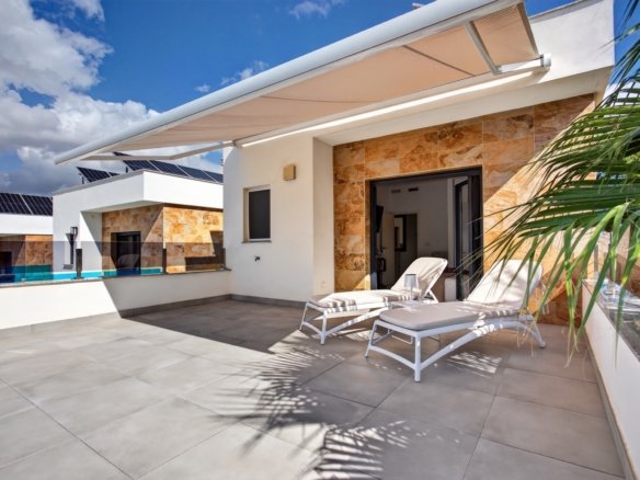 3 Bedroom 3 Bathroom Villa in Bigastro - Caza De Casa