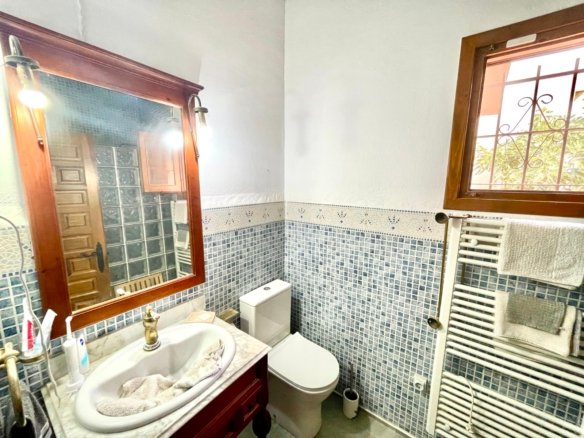 3 Bedroom 2 Bathroom Country House in Orihuela - Caza De Casa
