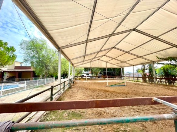 3 Bedroom 2 Bathroom Country House in Orihuela - Caza De Casa